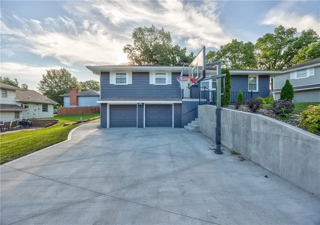 Photo 2 of Single family home for sale at 10717 Mcgee St, Kansas City, MO 64114 | MLS# 2629980 | Listing updated on 2026-09-11