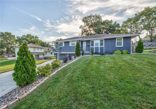 Photo 3 of Single family home for sale at 10717 Mcgee St, Kansas City, MO 64114 | MLS# 2629980 | Listing updated on 2026-09-11