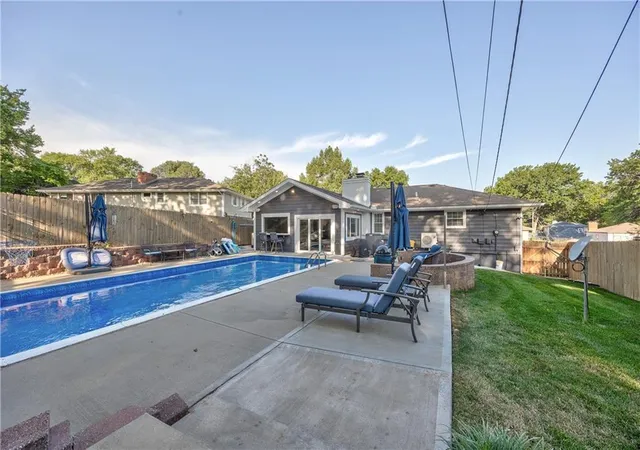 Photo 3 of Single family home for sale at 10717 Mcgee St, Kansas City, MO 64114 | MLS# 2629980 | Listing updated on 2026-09-11