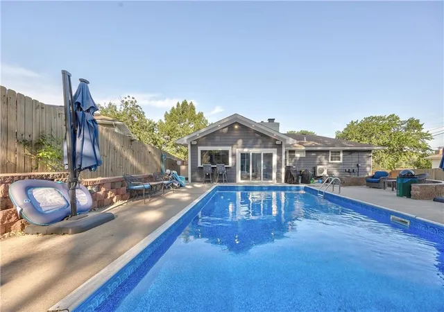 Photo 4 of Single family home for sale at 10717 Mcgee St, Kansas City, MO 64114 | MLS# 2629980 | Listing updated on 2026-09-11