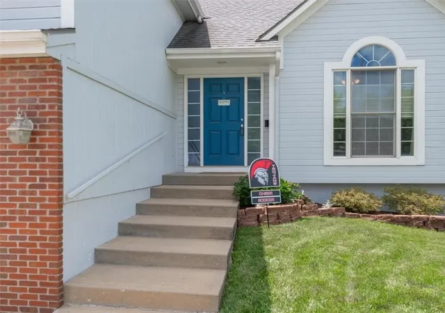 Photo 3 of Single family home for sale at 8812 N Cosby Ave, Kansas City, MO 64154 | MLS# 2630071 | Listing updated on 2026-09-12