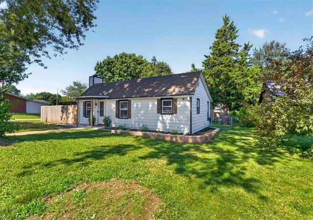 Photo 3 of Single family home for sale at 508 S Elm St, Louisburg, KS 66053 | MLS# 2630078 | Listing updated on 2026-09-15