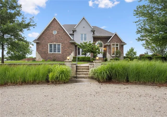 Single family home for sale at 4631 S Country Clb Rd, Chanute, KS 66720 | MLS# 2630147