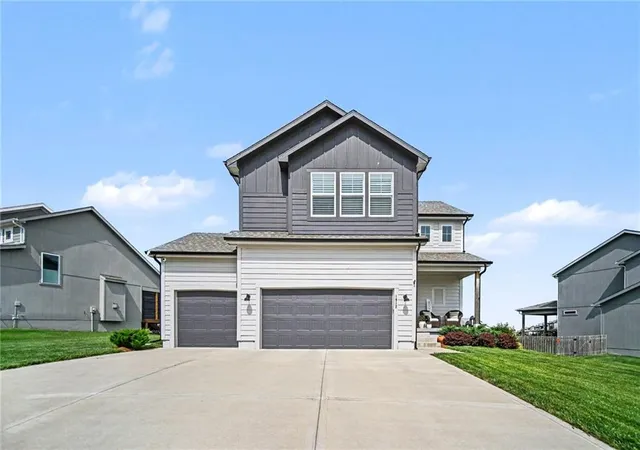 Photo 1 of Single family home for sale at 1912 Sw Merryman Dr, Lees Summit, MO 64082 | MLS# 2630288 | Listing updated on 2026-09-12