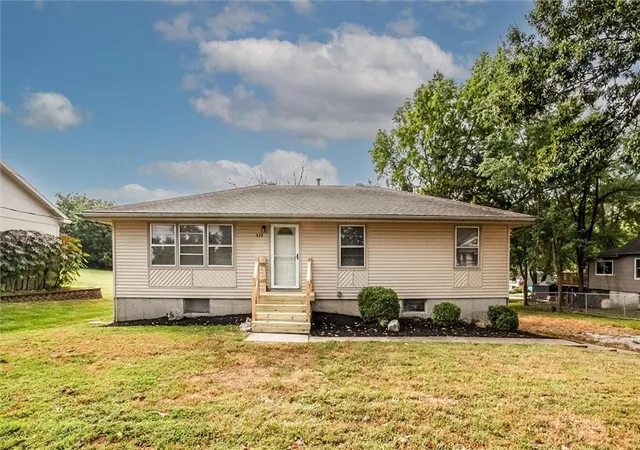 Photo 1 of Single family home for sale at 439 E Whittier St, Kansas City, MO 64119 | MLS# 2630704 | Listing updated on 2026-09-14