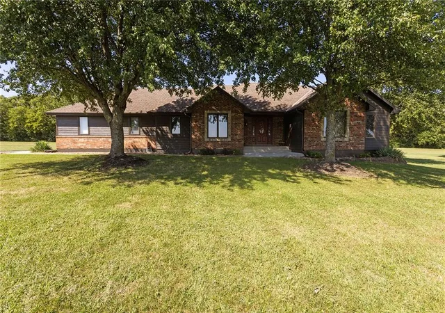 Photo 1 of Single family home for sale at 17618 S Emerald View Dr, Raymore, MO 64083 | MLS# 2630750 | Listing updated on 2026-09-15