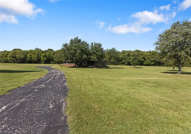 Photo 3 of Single family home for sale at 17618 S Emerald View Dr, Raymore, MO 64083 | MLS# 2630750 | Listing updated on 2026-09-15