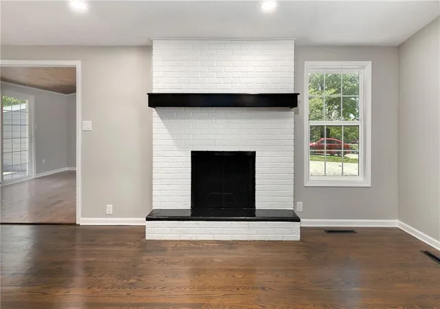 Photo 3 of Single family home for sale at 7132 Parallel Pkwy, Kansas City, KS 66112 | MLS# 2630922 | Listing updated on 2026-09-15