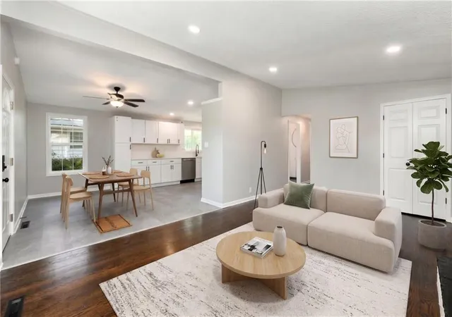 Photo 3 of Single family home for sale at 7132 Parallel Pkwy, Kansas City, KS 66112 | MLS# 2630922 | Listing updated on 2026-09-22