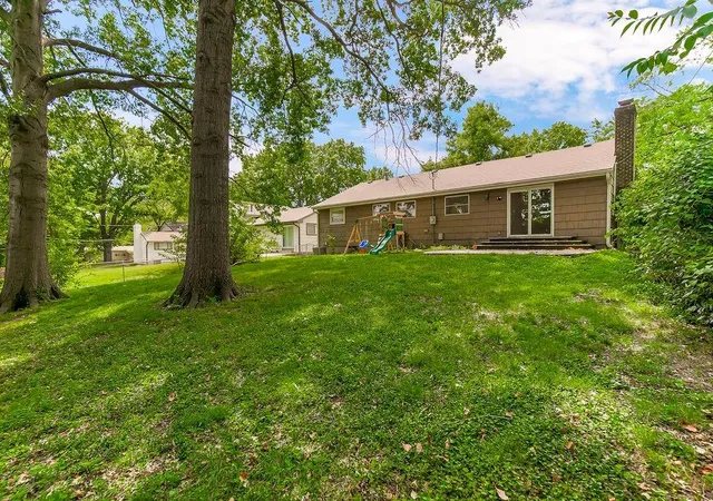 Photo 30 of Single family home for sale at 9733 Walnut St, Kansas City, MO 64114 | MLS# 2631170 | Listing updated on 2026-10-04