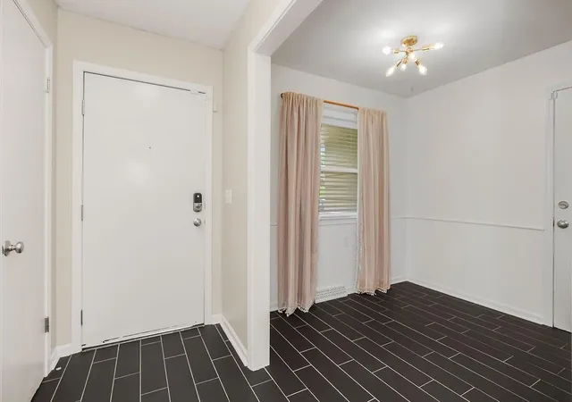 Photo 3 of Single family home for sale at 9733 Walnut St, Kansas City, MO 64114 | MLS# 2631170 | Listing updated on 2026-10-04