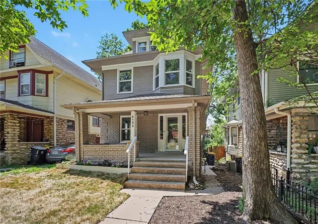 Photo 2 of Single family home for sale at 4102 Charlotte St, Kansas City, MO 64110 | MLS# 2631194 | Listing updated on 2026-09-11