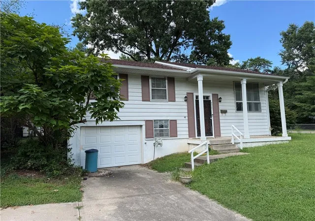 Photo 2 of Single family home for sale at 8512 E 91st Street, Kansas City, MO 64138 | MLS# 2631231 | Listing updated on 2026-09-14