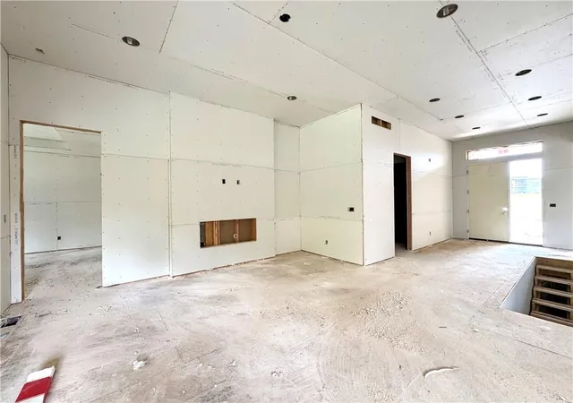 Photo 2 of Single family home for sale at 9004 N Everton Ave, Kansas City, MO 64153 | MLS# 2631254 | Listing updated on 2026-09-14