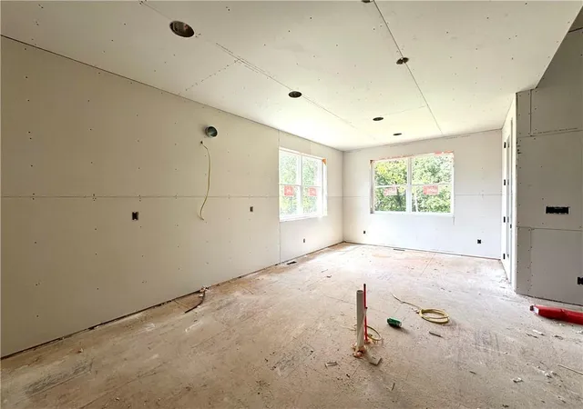 Photo 3 of Single family home for sale at 9004 N Everton Ave, Kansas City, MO 64153 | MLS# 2631254 | Listing updated on 2026-09-14