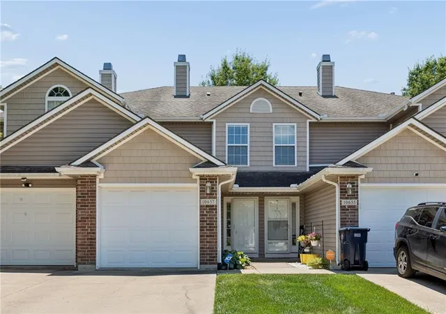 Photo 2 of Townhouse for sale at 10657 E 46th Street, Kansas City, MO 64133 | MLS# 2631556 | Listing updated on 2026-09-15
