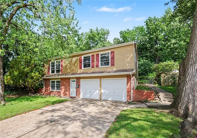 Photo 1 of Single family home for sale at 9939 Harrison St, Kansas City, MO 64131 | MLS# 2631670 | Listing updated on 2026-09-14