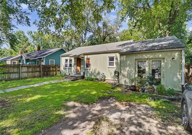 Photo 3 of Single family home for sale at 1911 Tennessee St, Lawrence, KS 66046 | MLS# 2631782 | Listing updated on 2026-09-10
