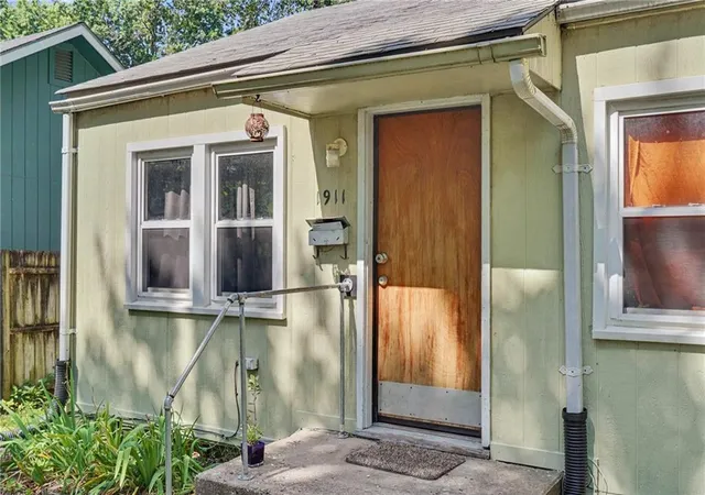 Photo 3 of Single family home for sale at 1911 Tennessee St, Lawrence, KS 66046 | MLS# 2631782 | Listing updated on 2026-09-10
