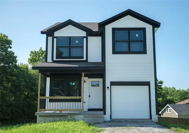 Photo 1 of Single family home for sale at 4719 E 135th Court, Grandview, MO 64030 | MLS# 2632031 | Listing updated on 2026-09-13