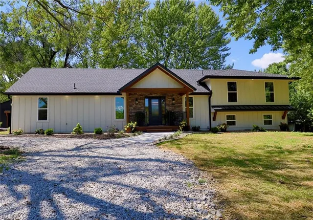 Photo 2 of Single family home for sale at 3222 Pryor Rd, Lee's Summit, MO 64082 | MLS# 2632032 | Listing updated on 2026-09-15