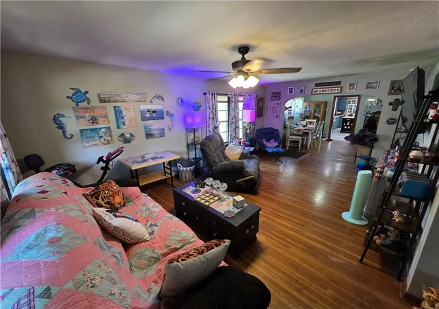 Photo 3 of Single family home for sale at 222 S Burns St, Independence, KS 67301 | MLS# 2632128 | Listing updated on 2026-09-14