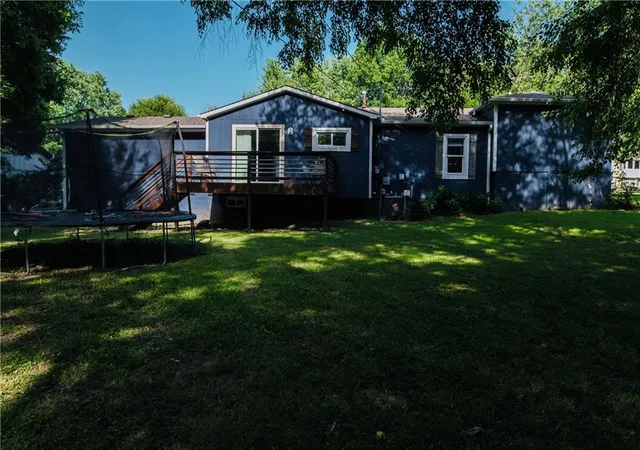 Photo 3 of Single family home for sale at 11010 N Holmes St, Kansas City, MO 64155 | MLS# 2632429 | Listing updated on 2026-09-11