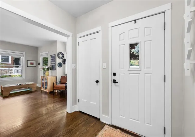 Photo 3 of Sale Pending at 414 W 61st Street, Kansas City, MO 64113 | MLS# 2632511 | Listing updated on 2026-09-29
