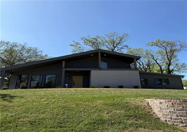 Photo 1 of Single family home for sale at 2522 Cissna St, Kansas City, KS 66104 | MLS# 2632519 | Listing updated on 2026-09-14