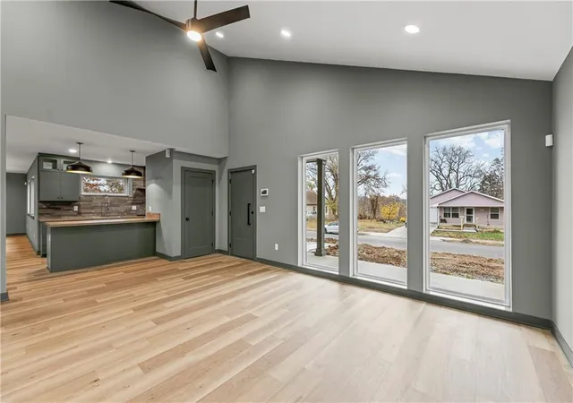 Photo 3 of Single family home for sale at 2522 Cissna St, Kansas City, KS 66104 | MLS# 2632519 | Listing updated on 2026-09-14