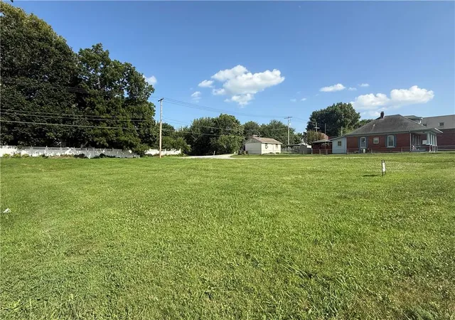 Photo 1 of Sale Pending at 711 N Sterling Ave, Sugar Creek, MO 64054 | MLS# 2632599 | Listing updated on 2026-09-13