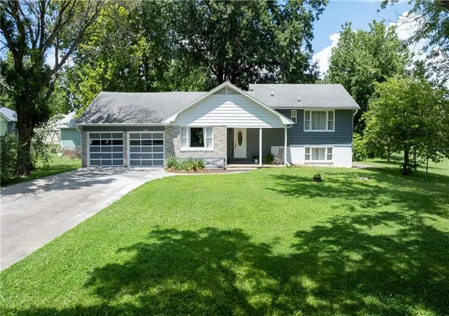 Photo 2 of Single family home for sale at 2315 E 16th Street, Sedalia, MO 65301 | MLS# 2632726 | Listing updated on 2026-09-15