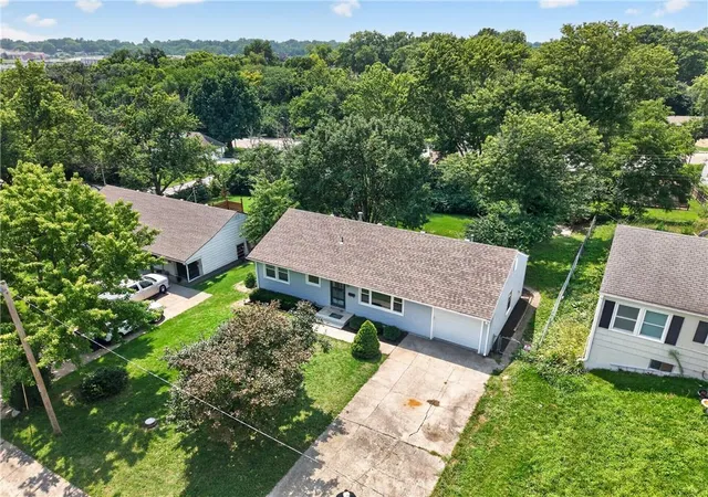 Photo 1 of Single family home for sale at 9108 Central St, Kansas City, MO 64114 | MLS# 2632730 | Listing updated on 2026-09-29