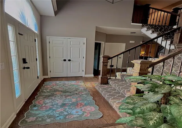 Photo 2 of Sale Pending at 1437 Coventry Ln, Liberty, MO 64068 | MLS# 2632733 | Listing updated on 2026-09-26
