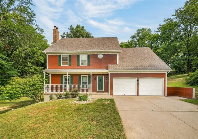 Photo 1 of Sale Pending at 12639 Nw Buck Crk Dr, Kansas City, MO 64152 | MLS# 2632745 | Listing updated on 2026-09-14