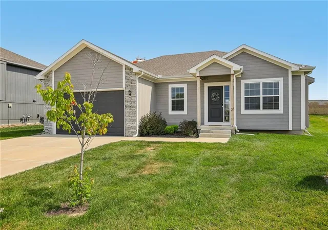 Photo 2 of Single family home for sale at 1801 NW Hilltop Ct, Grain Valley, MO 64029 | MLS# 2632747 | Listing updated on 2026-09-15