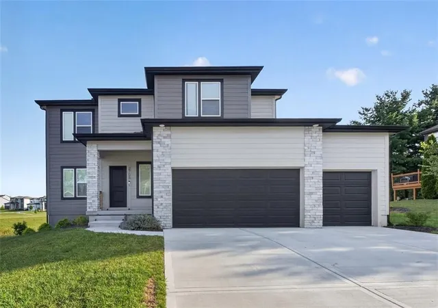 Single family home for sale at 2708 SW 12th Street, Lees Summit, MO 64081 | MLS# 2632833