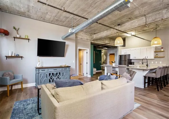 Photo 2 of Condo for sale at 321 W 7th Street #103, Kansas City, MO 64105 | MLS# 2632859 | Listing updated on 2026-09-19