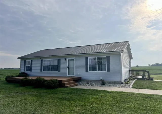 Photo 2 of Sale Pending at 148 Sw 301 Road, Centerview, MO 64019 | MLS# 2633013 | Listing updated on 2026-09-14