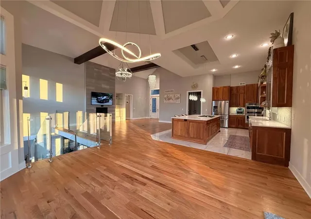 Photo 2 of Single family home for sale at 9174 Cottonwood Cyn Dr, Lenexa, KS 66219 | MLS# 2633044 | Listing updated on 2026-09-23