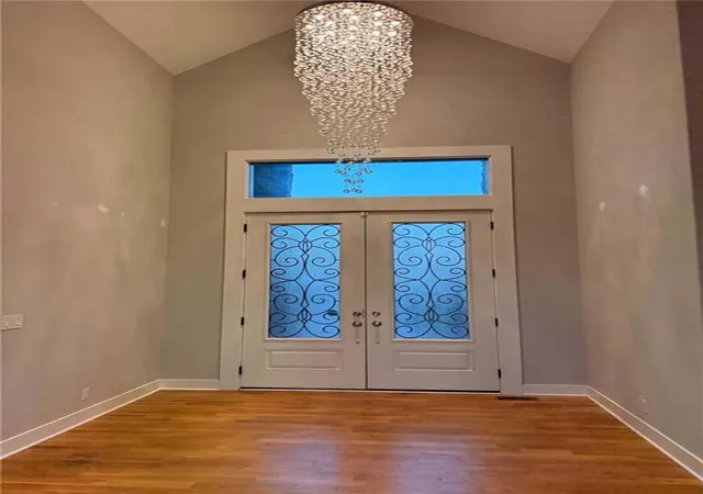 Photo 3 of Single family home for sale at 9174 Cottonwood Cyn Dr, Lenexa, KS 66219 | MLS# 2633044 | Listing updated on 2026-09-23