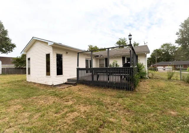 Photo 3 of Single family home for sale at 404 S Texas St, Archie, MO 64725 | MLS# 2633122 | Listing updated on 2026-09-13