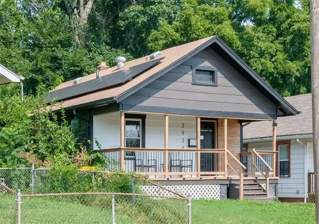 Photo 3 of Single family home for sale at 3934 Bales Ave, Kansas City, MO 64130 | MLS# 2633255 | Listing updated on 2026-09-15