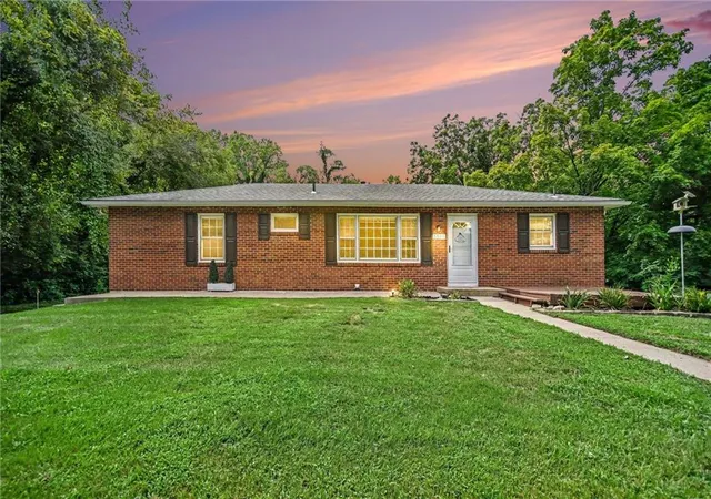 Photo 2 of Single family home for sale at 6600 Nw Hamer Dr, Kansas City, MO 64118 | MLS# 2633348 | Listing updated on 2026-09-15