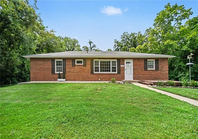 Photo 3 of Single family home for sale at 6600 Nw Hamer Dr, Kansas City, MO 64118 | MLS# 2633348 | Listing updated on 2026-09-15