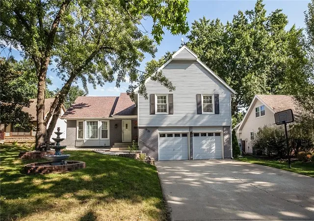 Photo 1 of Sale Pending at 9130 W 92nd Terrace, Overland Park, KS 66212 | MLS# 2633456 | Listing updated on 2026-09-12