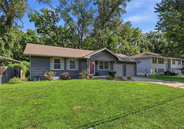 Photo 3 of Sale Pending at 12124 E 31st Street S, Independence, MO 64052 | MLS# 2633457 | Listing updated on 2026-09-15