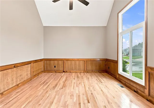 Photo 2 of Single family home for sale at 608 NE Ashmont Pl, Lee's Summit, MO 64064 | MLS# 2633514 | Listing updated on 2026-09-12