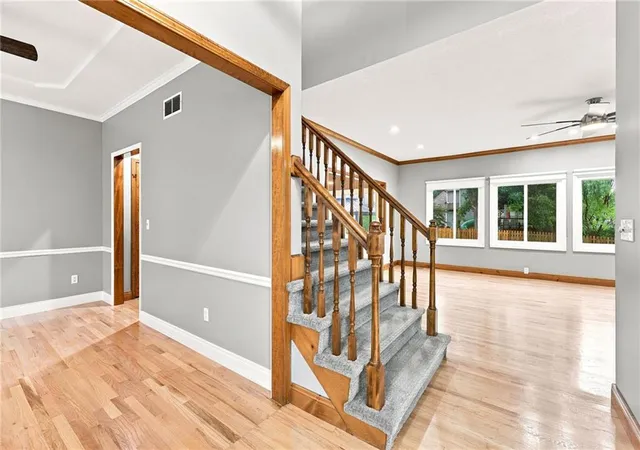 Photo 4 of Single family home for sale at 608 NE Ashmont Pl, Lee's Summit, MO 64064 | MLS# 2633514 | Listing updated on 2026-09-12