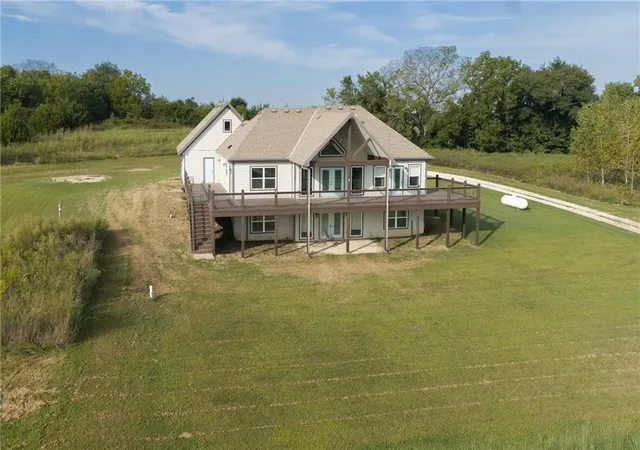 Photo 1 of Single family home for sale at 21815 187th Street, Tonganoxie, KS 66086 | MLS# 2633934 | Listing updated on 2026-09-12